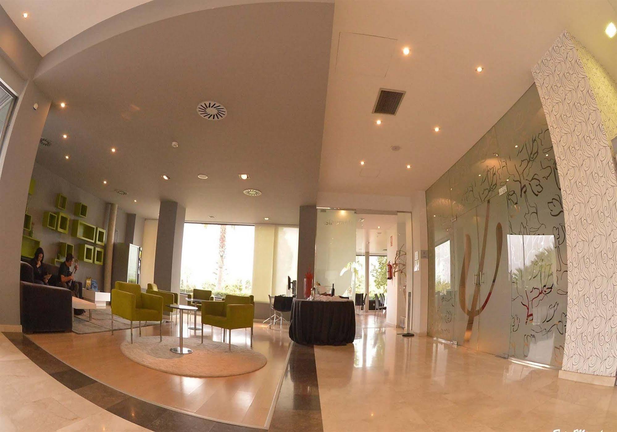 Hotel Azz Valencia Tactica Paterna